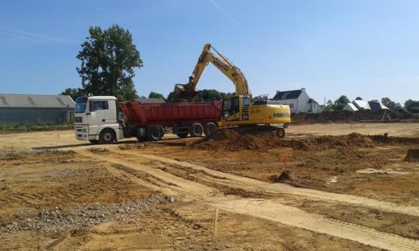 Terrassement d'une plate forme commerciale de 4500... – Image 4
