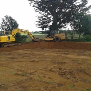 Terrassement dune lagune de decantation en sortie - Travaux publics