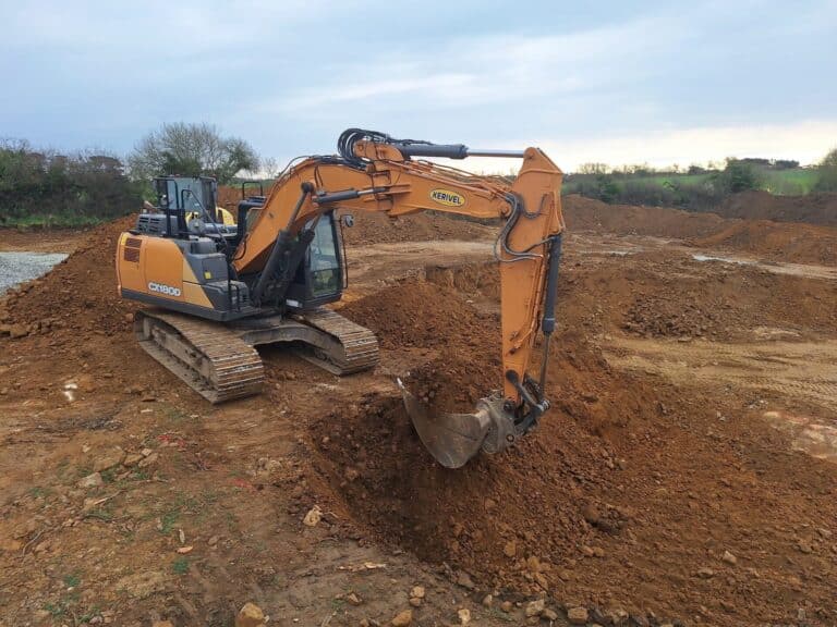 Terrassement d’une fosse (5)