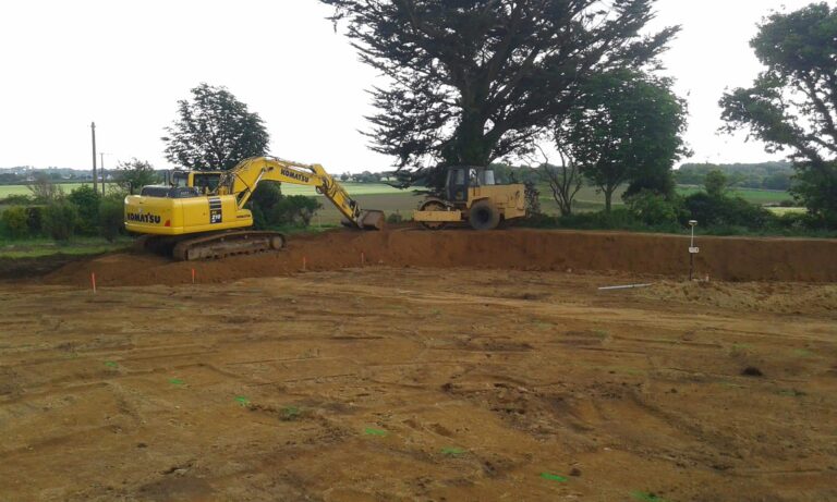 Terrassement d’une lagune de décantation en sortie de BTS (4)