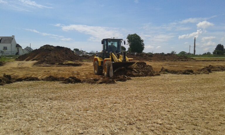 Terrassement d’une plate forme commerciale de 4500m2 (5)