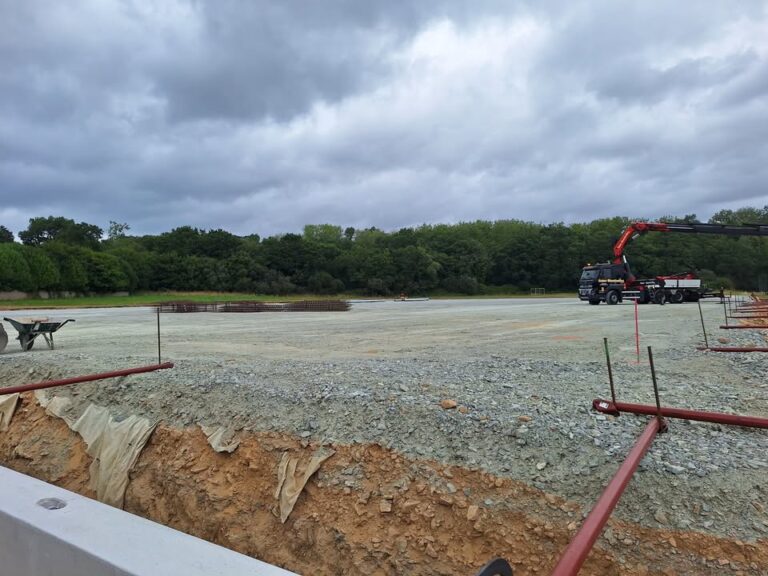 Terrassement-du-terrain-de-football-de-Penity-a-DOUARNENEZ-10-1338157104703591.jpeg