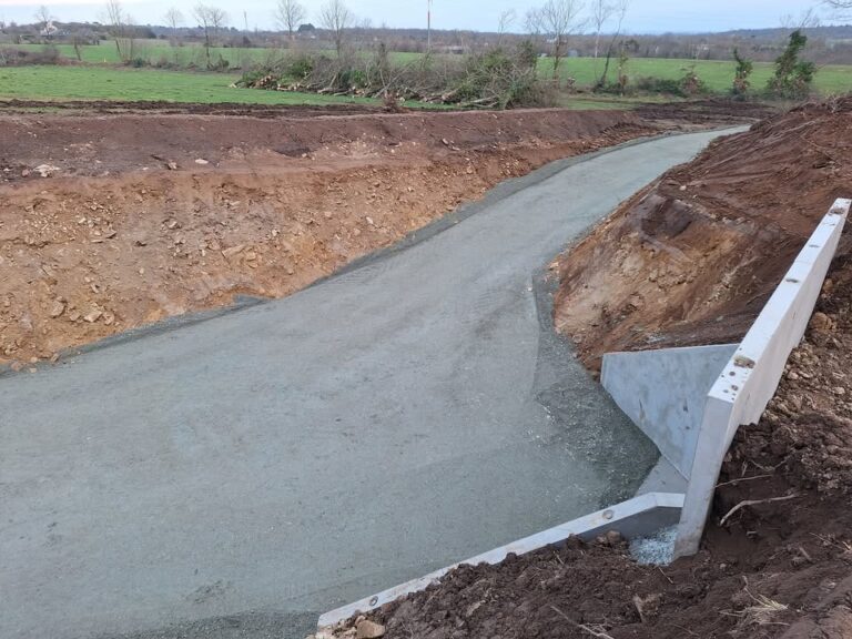 Terrassement-pour-la-pose-dun-boviduc-et-realisation-de-350-7-1221461339706502.jpeg